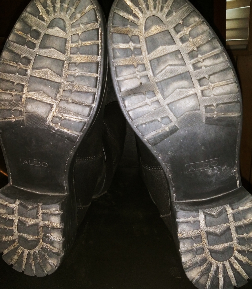 boots - Picture 2 of 6